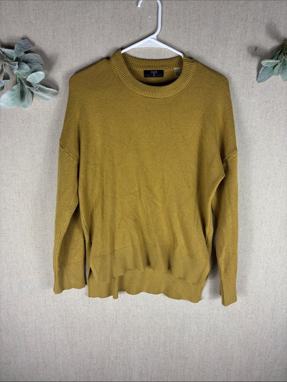Tahari > Mustard Yellow Crew Neck Sweater Large